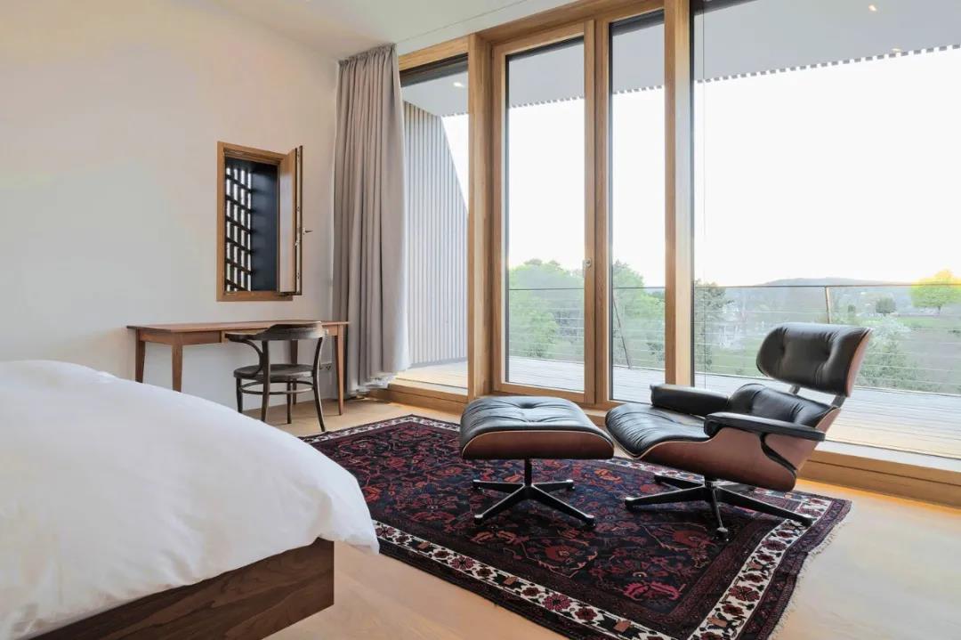 當下家裝新寵——柚木窗，美觀又實用